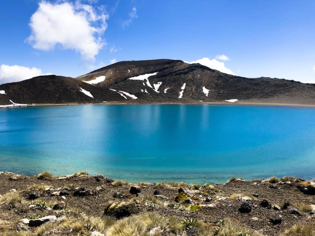101 New Zealand Fun Facts To Know Before You Go (2024) 3 Glacial lake in Emerald Lake at the Tongariro Crossing