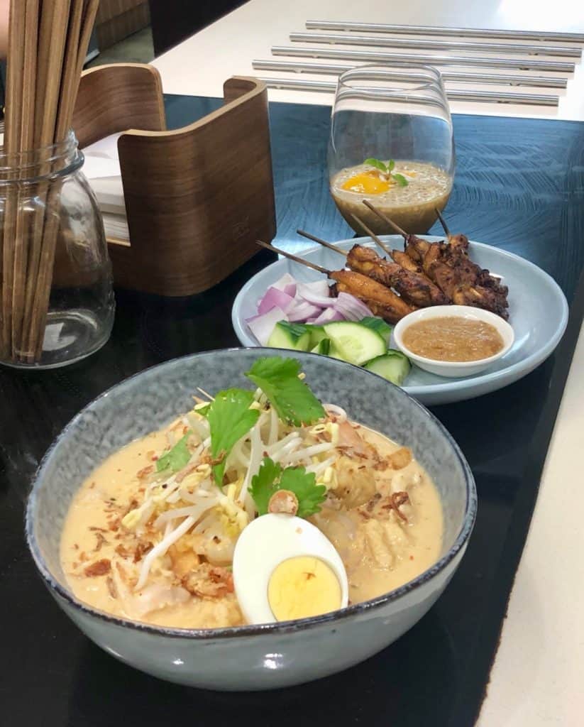 25 Pros and Cons of Living in New Zealand 13 Laksa and satay made during a cooking class in New Zealand