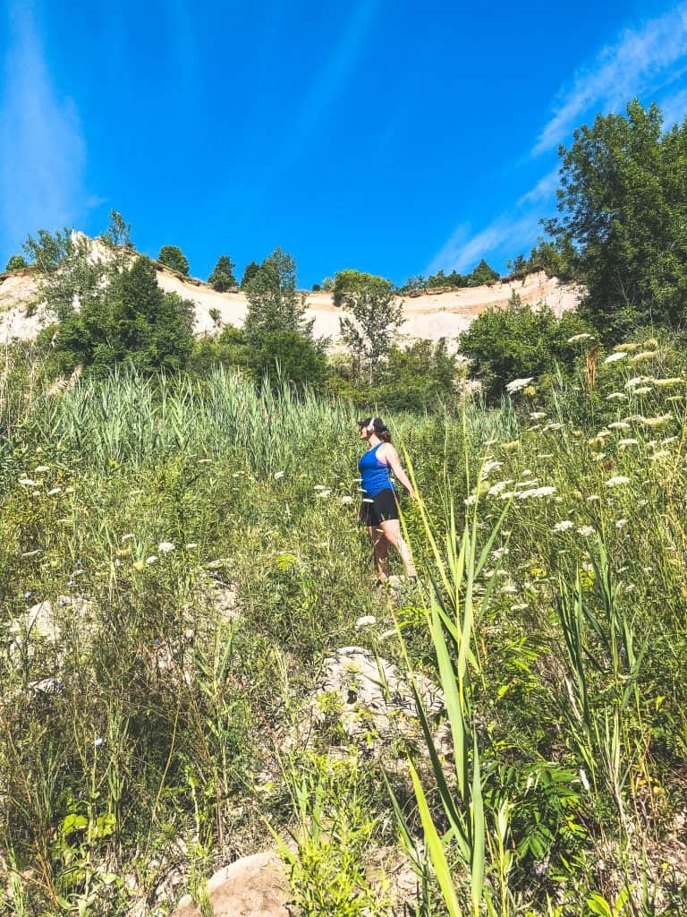 What to Wear Hiking: A Complete Guide for Beginners 28 Scarborough Bluffs hiking
