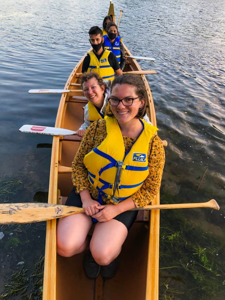 29 Pros and Cons of Living in Toronto (From a Local) 5 A sunset canoe tour of the Toronto Islands with my mom and some other locals!