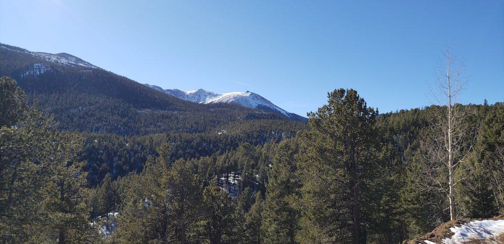 27 Best Weekend Getaways in the US 11 Colorado Springs mountains