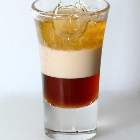 10 Delicious Canada Cocktail Recipes to Try (2024) 9 B52 Cocktail