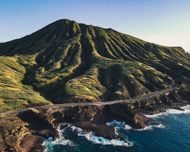 27 Best Weekend Getaways in the US 13 View of the Oahu coastline and mountains to visit on your weekend getaway in the USA
