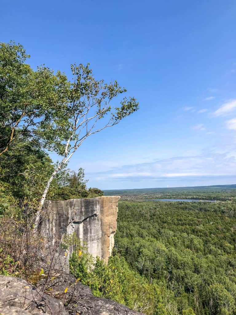35+ Best Things to Do on Manitoulin Island (2024) 2 cup and saucer lookout