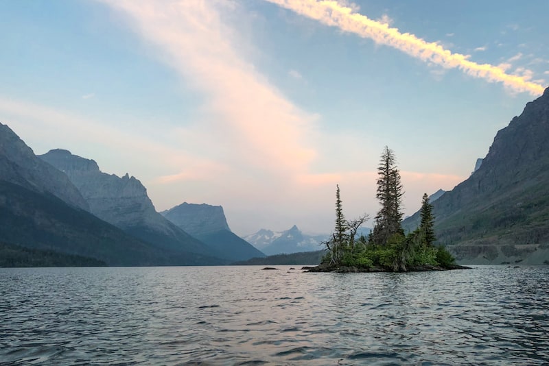 20 Most Beautiful States in the USA in 2024 10 Beautiful views of Idaho state with mountains and an island