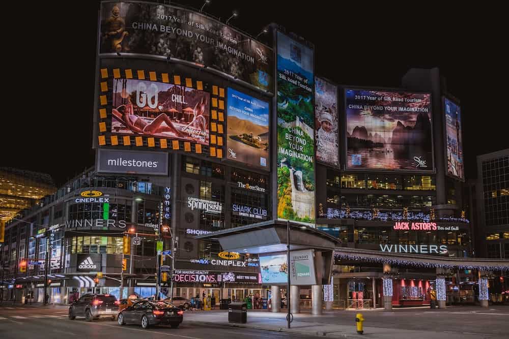 Is Toronto a Province? A Local Weighs In! 4 toronto entertainment district