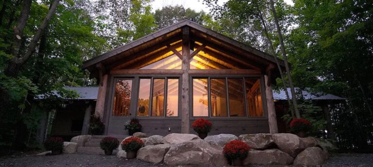 20 Top Airbnb Cottages in Muskoka for an Epic Getaway 2 Airbnb cottage muskoka