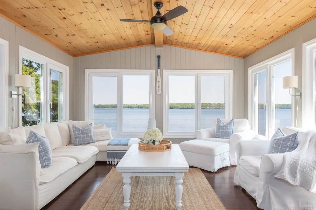 20 Top Airbnb Cottages in Muskoka for an Epic Getaway 3 muskoka hot tub interior