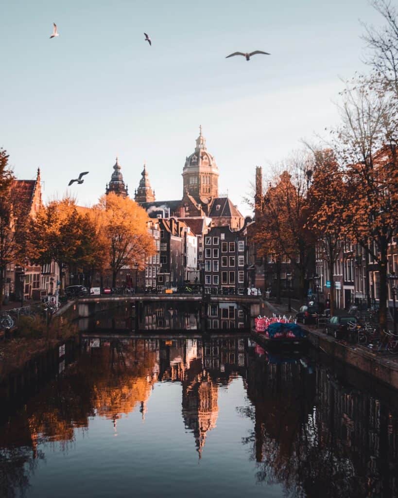 29 Pros and Cons of Living in Amsterdam 2 amsterdam canal