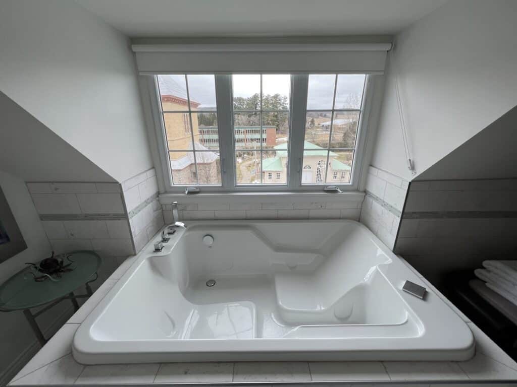 Honest Hotel Review: Manoir Chamberland in Montebello 14 manoir chamberland tub