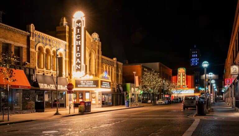 Michigan to Canada Drive: Best Places to Stop in Canada 7 Michigan to Canada Drive: Best Places to Stop in Canada