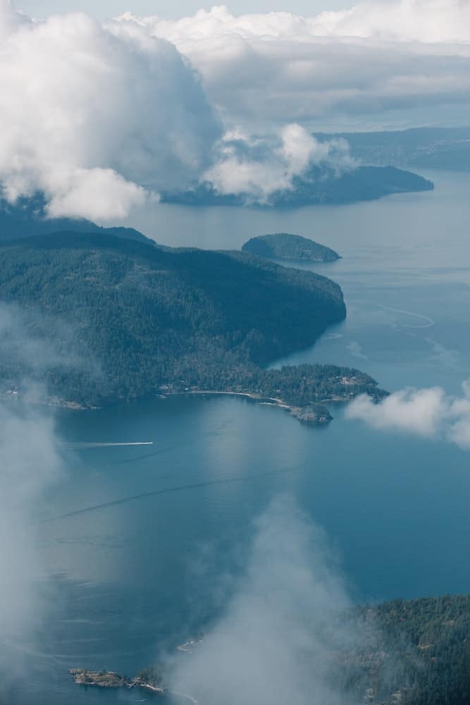 37 Best Day Trips From Vancouver, Canada 2024 27 vancouver bc aerial clouds