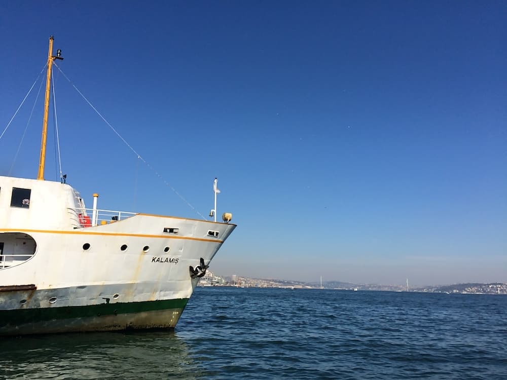 37 Pros and Cons of Living in Turkey as a Foreign Woman 12 istanbul bosphorus sea shore