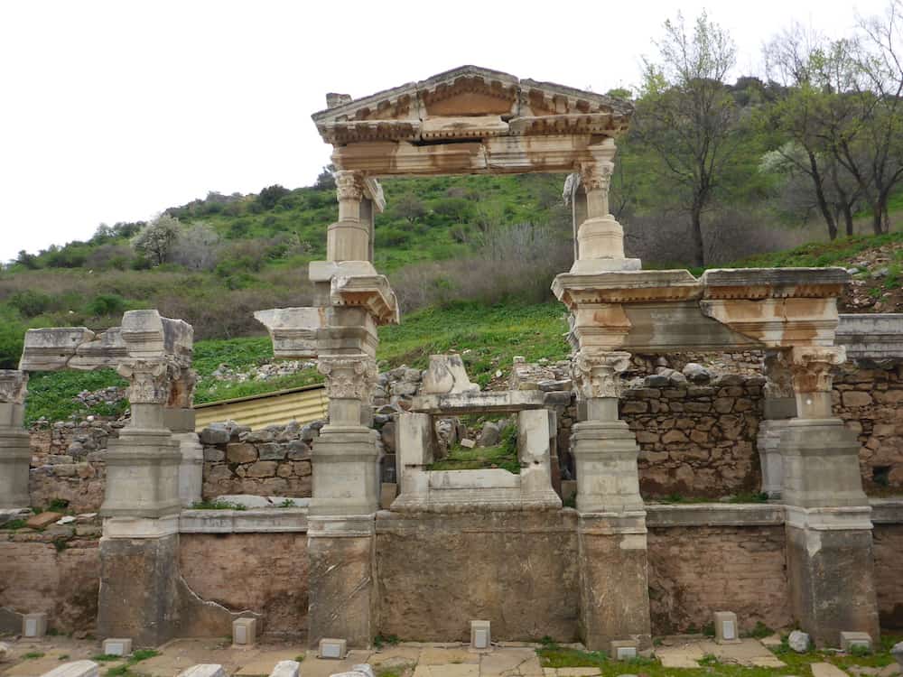 37 Pros and Cons of Living in Turkey as a Foreign Woman 13 turkey roman ruins