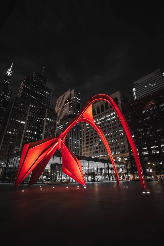 Living in Toronto vs. Chicago: Which is Better? (2024) 8 chicago red sculpture