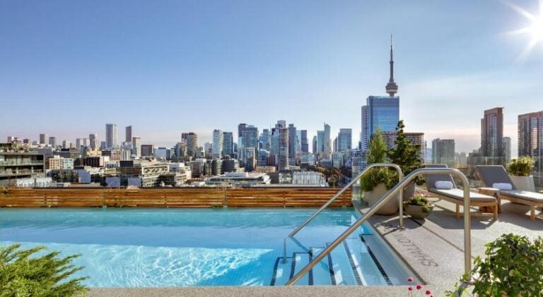 15 Best Toronto Hotels With Outdoor Pools for Summer 7 15 Best Toronto Hotels With Outdoor Pools for Summer