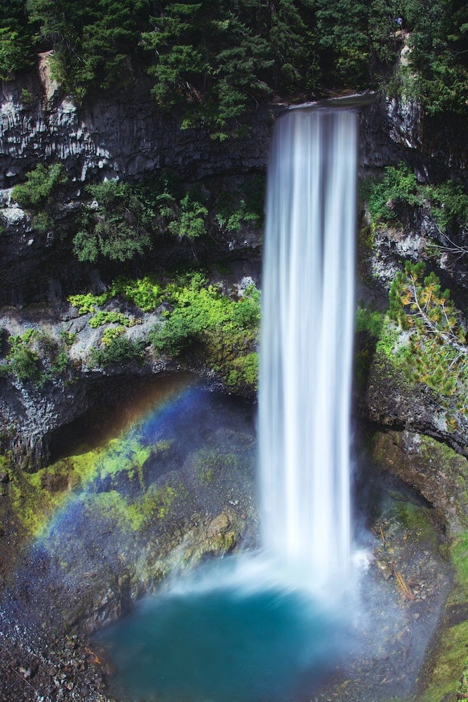 39 Best Waterfalls in Vancouver Island to Visit (2024 Guide) 4 hole in the wall waterfall vancouver island