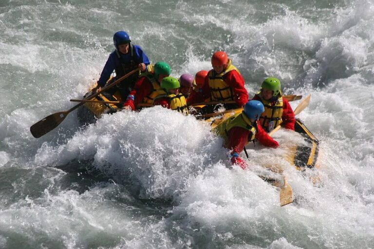 19 Best Ontario White Water Rafting Tours (2024) 10 A group of 8 people on a white water rafting tour in a strong current of water at a river in Vancouver.