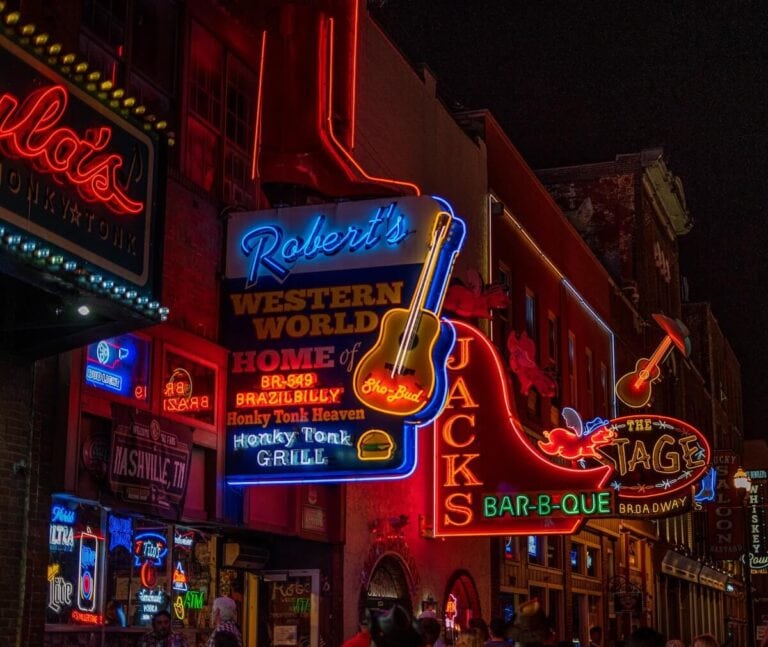 23 Pros and Cons of Living in Nashville in 2024 4 Pros and cons of living in Nashville.
