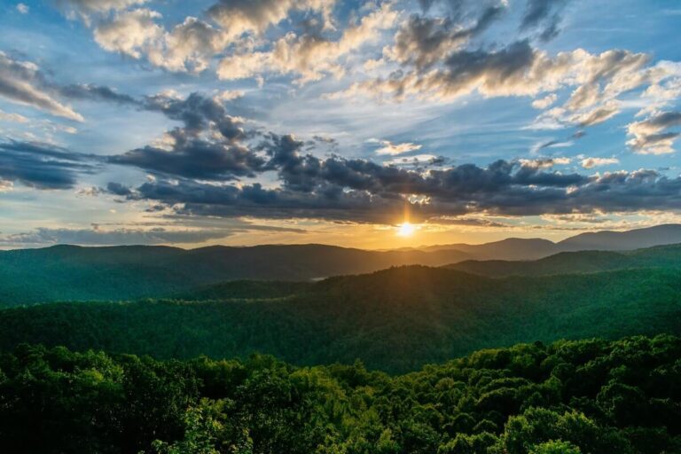 23 Pros and Cons of Living in North Carolina in 2024 9 23 Pros and Cons of Living in North Carolina in 2024