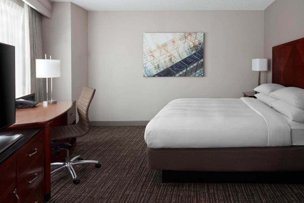 Where To Stay In Toronto: Best Areas And Hotels in 2024 11 image 1 71