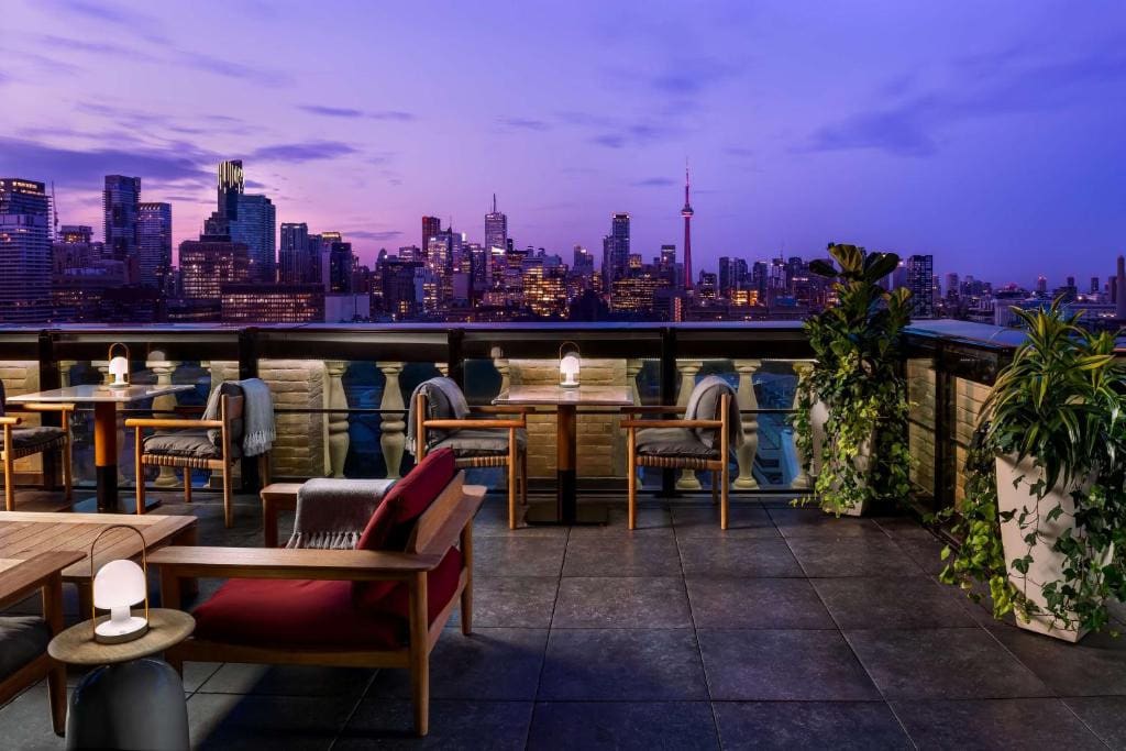 Where To Stay In Toronto: Best Areas And Hotels in 2024 15 image 1 75