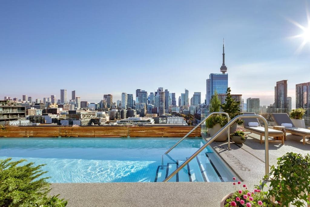 15 Best Toronto Hotels With Outdoor Pools for Summer 1 best outdoor pool in toronto with view of toronto skyline