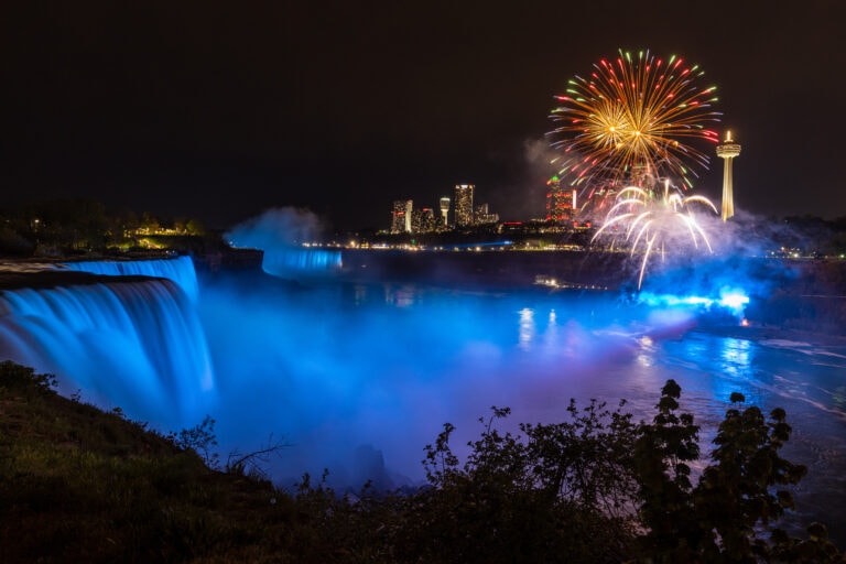 10 Epic Canadian Spots to Celebrate New Year's Eve 2023 1 10 Epic Canadian Spots to Celebrate New Year’s Eve 2023