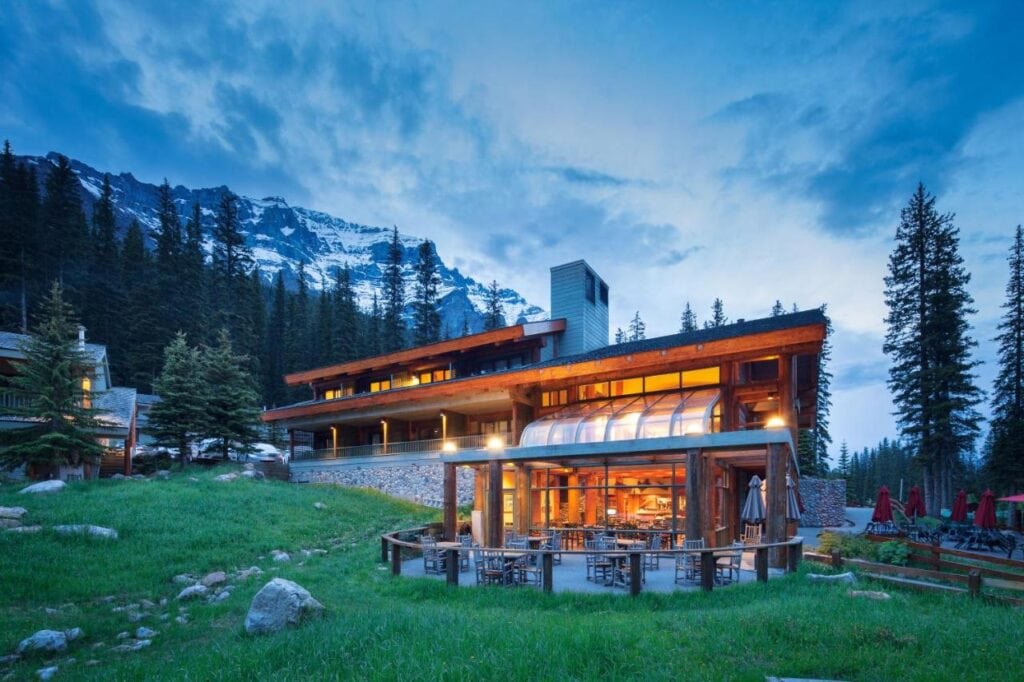 13 Best Banff Canada Luxury Resorts for 2024 13 moraine lake lodge